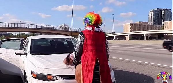  Gibby The Clown Fucks Juicy Tee On Atlanta’s Most Popular Highway